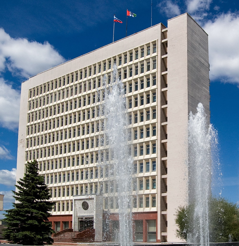 Решетка вентиляционная на фасаде - Здание Областного Совета депутатов