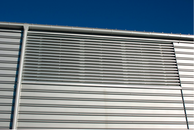 Наружные металлические вентиляционные решетки фасадные